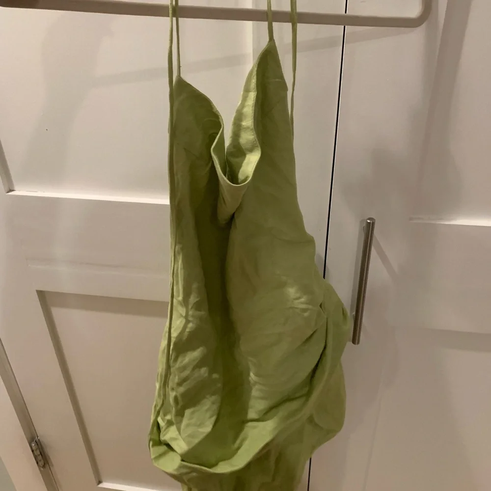 NWOT Green Asymmetrical Backless Summer Dress - Picture 3 of 5